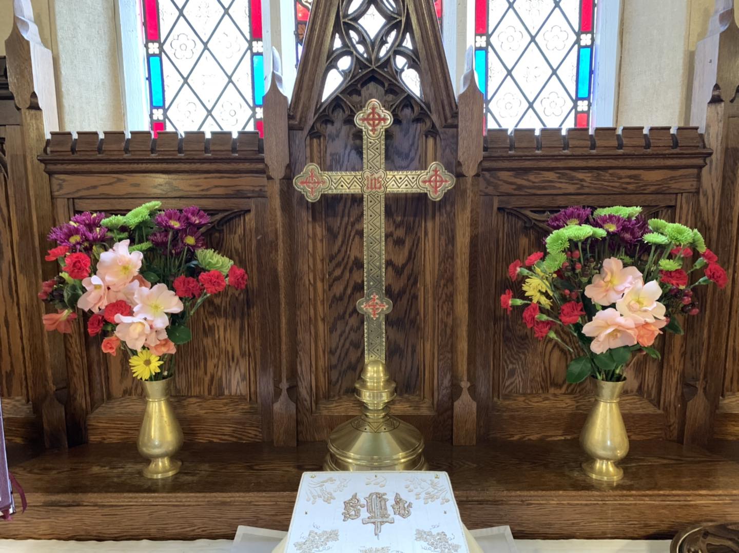 Sunday, October 2nd, 2022- Flowers on the Altar are in loving memory of Bill Grant; a special husband, father and grandfather.